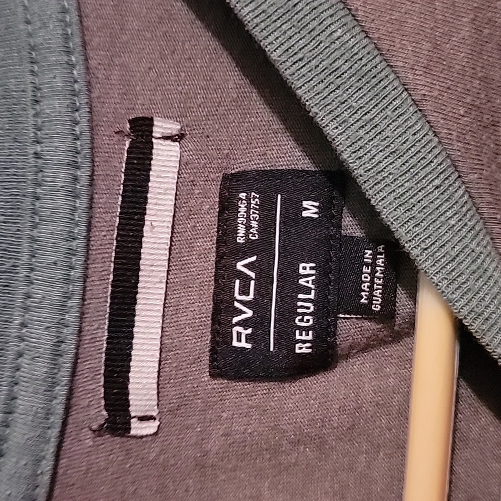 Two toned RVCA Medium - Picture 2 of 3